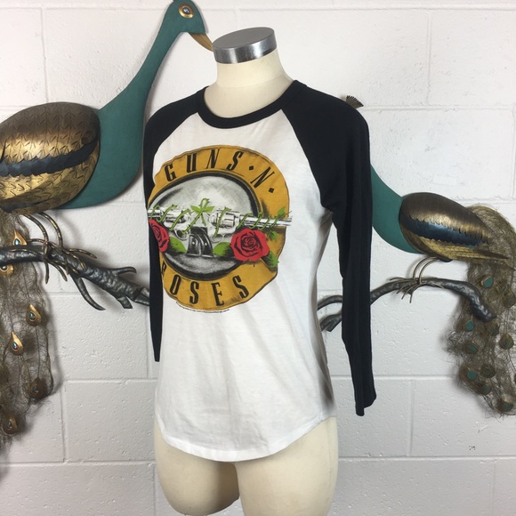 Guns & Roses Rock Graphic Tee - Picture 2 of 7